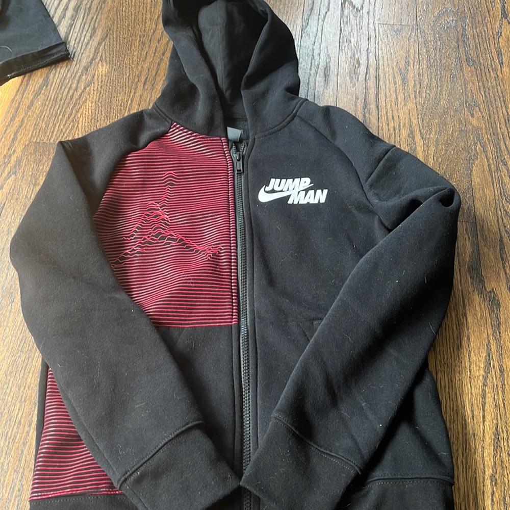 NWOT nike jordan jump man hoodie